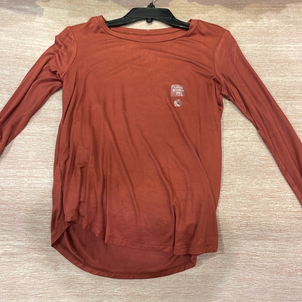 BURNT ORANGE/ RUST AEROPOSTALE PERFECTLY SOFT LONG SLEEVE CREW NECK